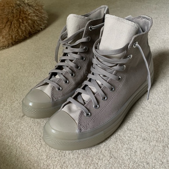 Converse size 11 men (13 women) sneakers.
